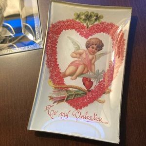 Excellent condition glass & gold leaf Vintage Valentine Cherub Dish 6 x 3.5 in.